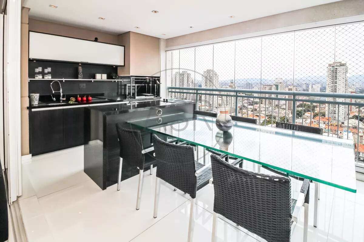 Apartamento de 206m², 3 quartos suítes, 3 vagas na Vila Romana.