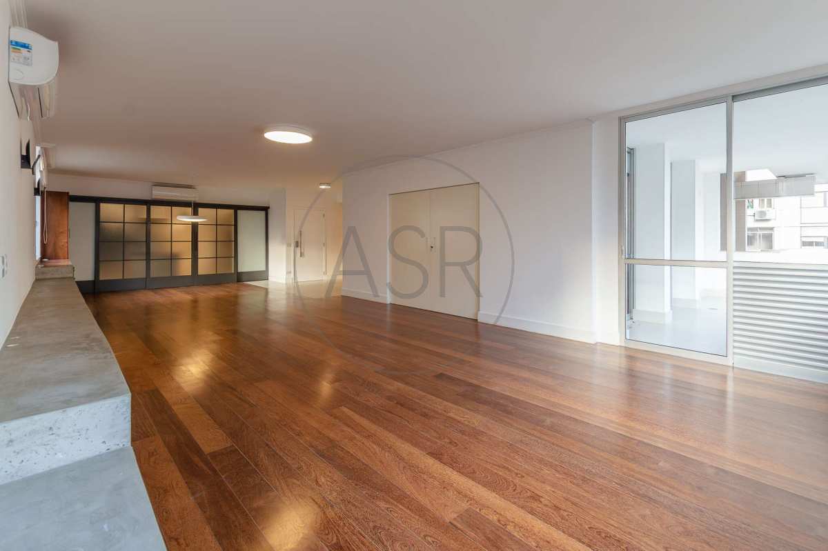 Apartamento  de 270m² com 3 quartos a venda, na rua Pernambuco, Higienópolis, SP.