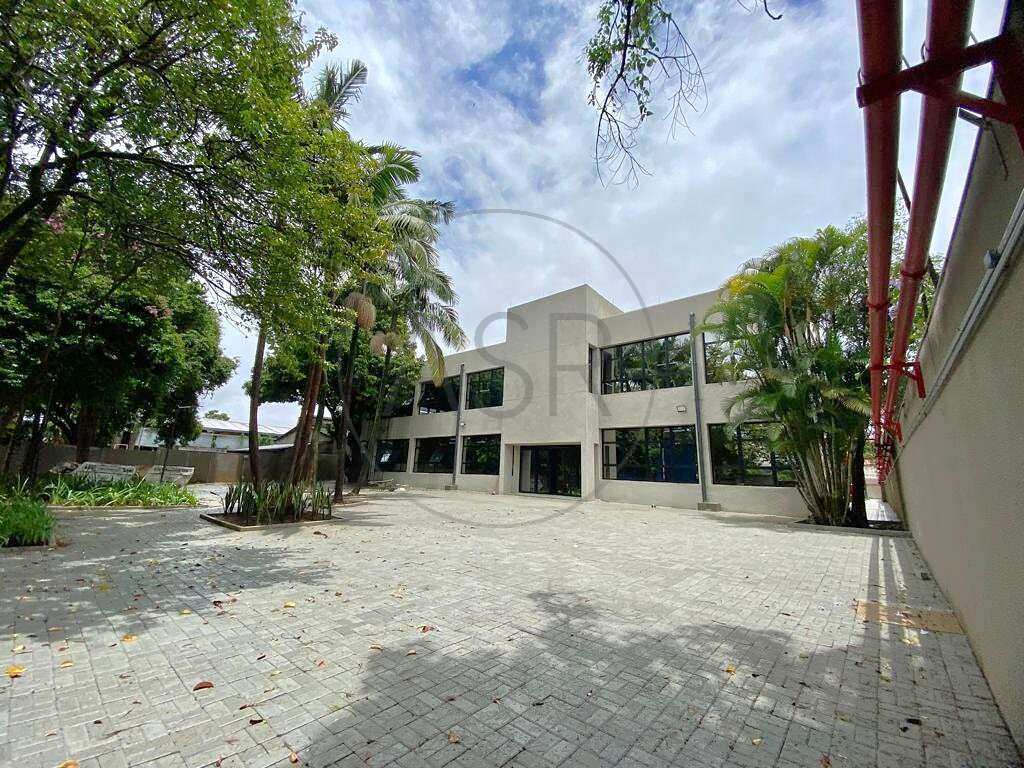 Galpão de 4.571m² para locação na Lapa de Baixo.